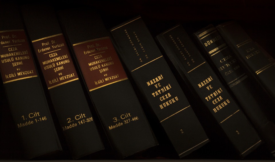 law-1509436_960_720